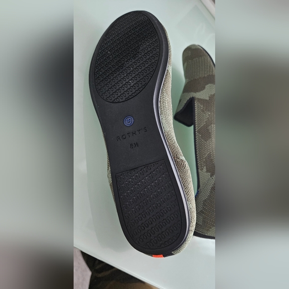 Rothy's Olive Camo Round Toe Loafers Size 8.5 - Picture 4 of 4